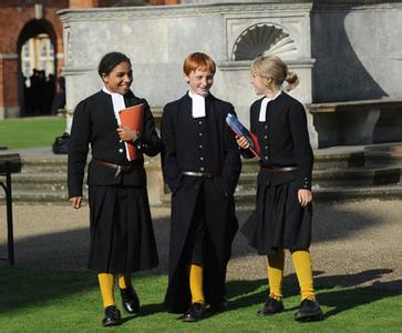  中学到英国留学怎么选择学校