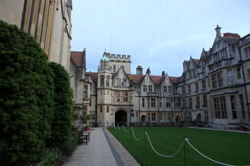 英国大学简化转学过程 学生不满意课程可重新选择
